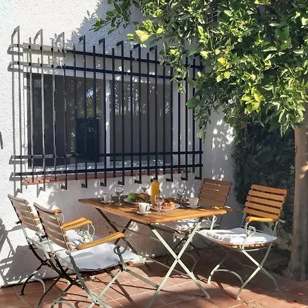 Del Parque Flats Picasso Townhouse *