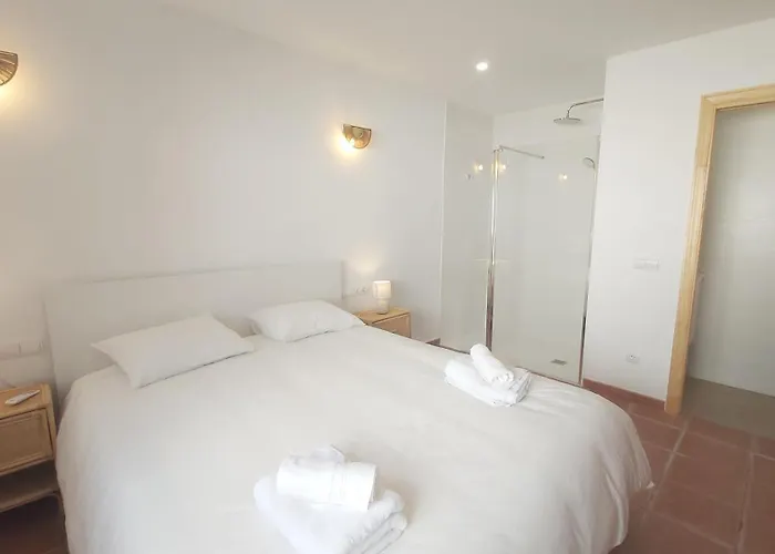 Hébergement de vacances Del Parque Flats Picasso Townhouse *