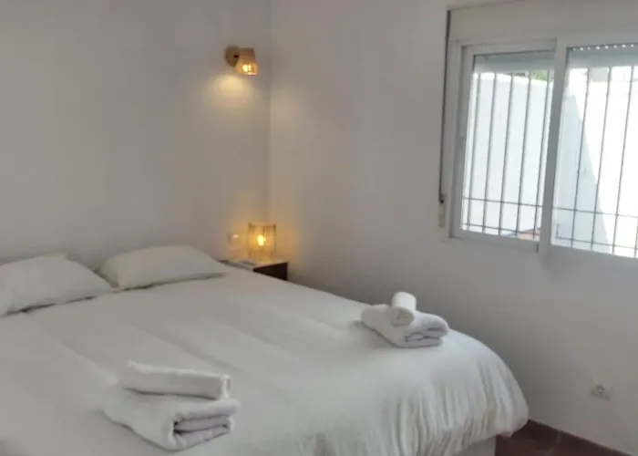 Hébergement de vacances Del Parque Flats Picasso Townhouse *