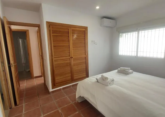 Del Parque Flats Picasso Townhouse