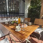 Del Parque Flats Picasso Townhouse *